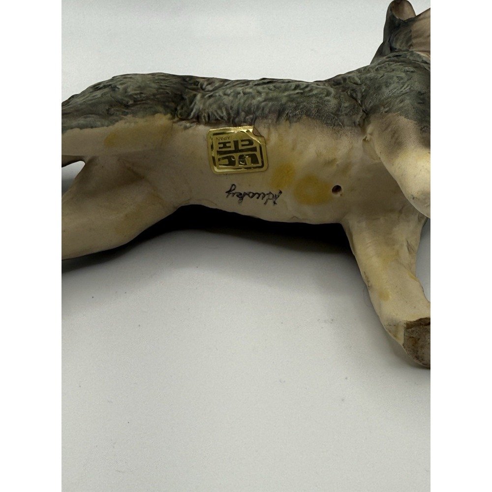 Vintage Uchida Japan Husky Dog Figurine  Signed Husky 6" Mid Century - Picture 3 of 4